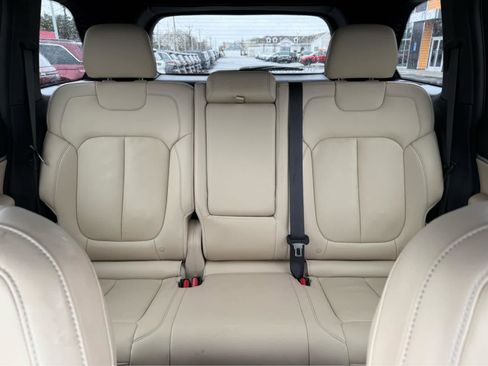 Used 2023 Jeep Grand Cherokee Limited image 25