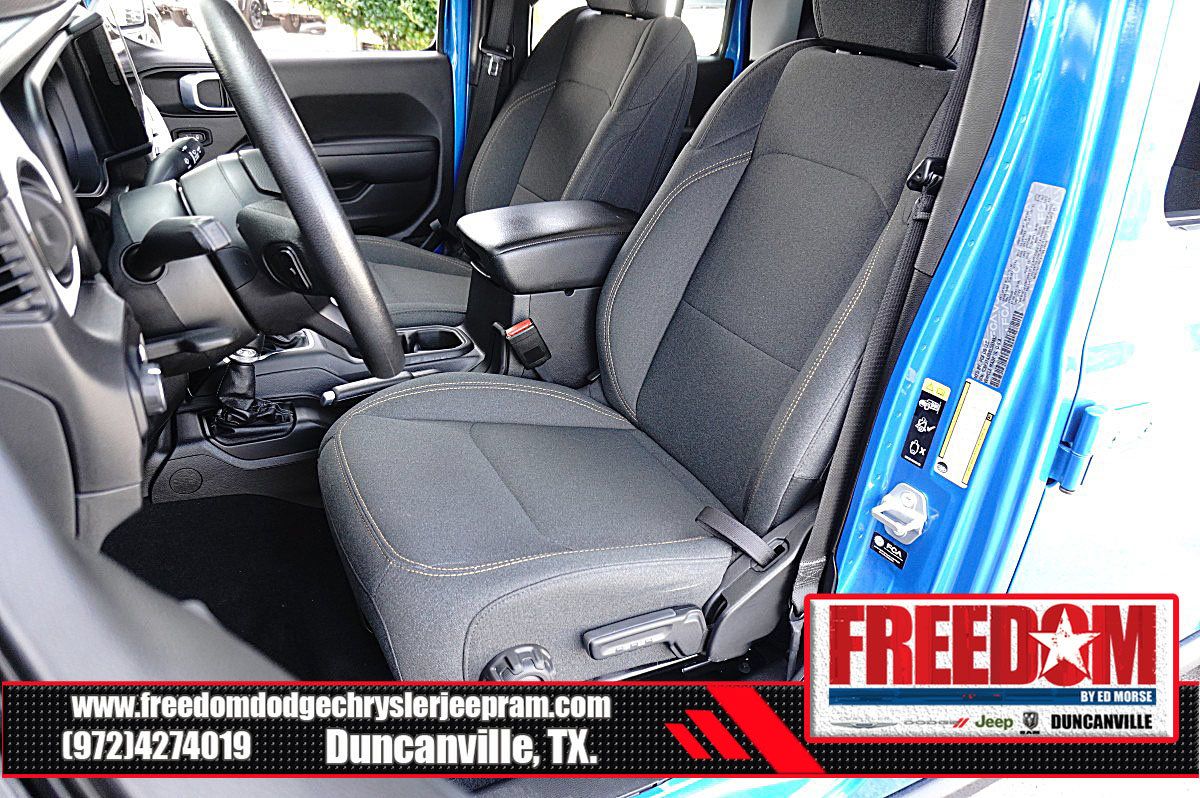 Used 2025 Jeep Gladiator Sport AWD/4WD image 14