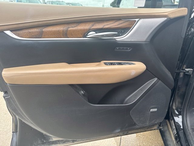 Used 2021 Cadillac XT5 Sportv w/ Platinum Package AWD/4WD image 11