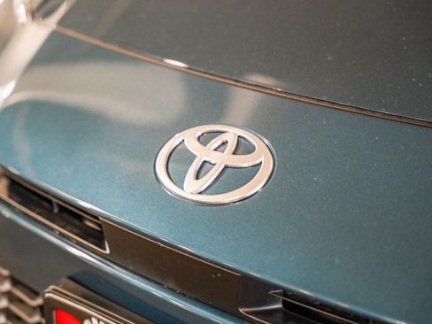 New 2026 Toyota Camry SE FWD image 6