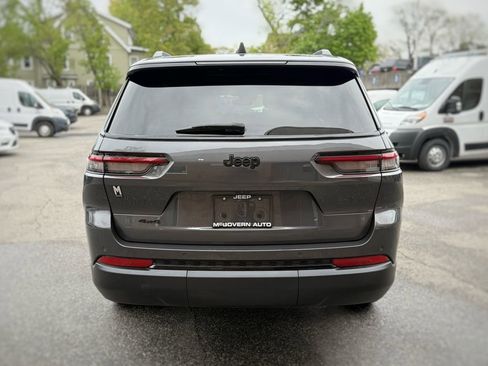 Used 2023 Jeep Grand Cherokee L Laredo AWD/4WD image 10
