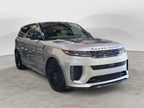 Used 2024 Land Rover Range Rover Sport AWD/4WD image 7