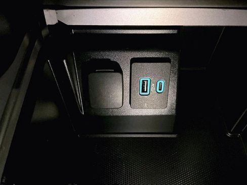 Used 2020 Ford Explorer ST w/ Premium Technology Package image 33