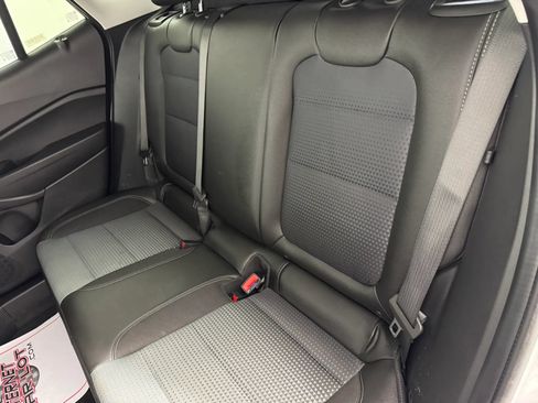 Used 2026 Chevrolet Trax LT FWD image 33