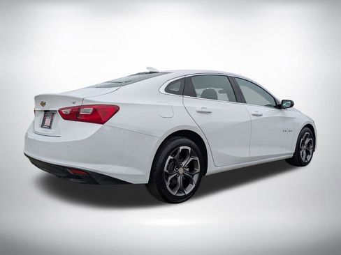 Used 2024 Chevrolet Malibu LT image 3