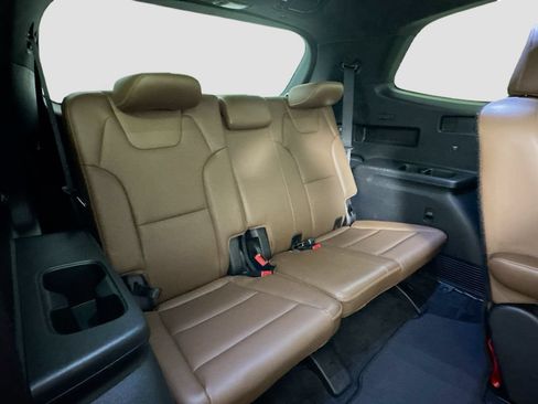 Used 2022 Kia Telluride SX w/ SX Prestige Package AWD/4WD image 29