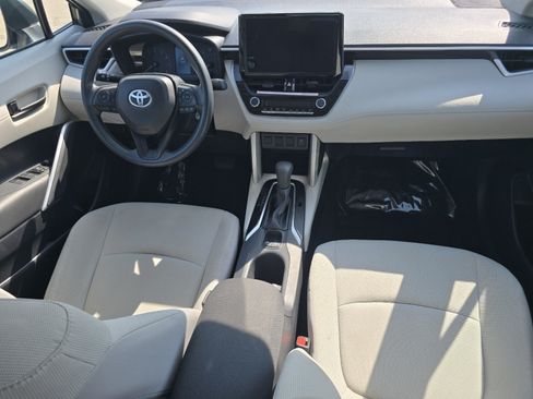 Used 2024 Toyota Corolla Cross L AWD/4WD image 20