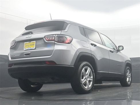 Used 2023 Jeep Compass Sport image 33