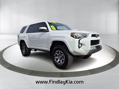 Used 2018 Toyota 4Runner TRD Off-Road Premium image 3