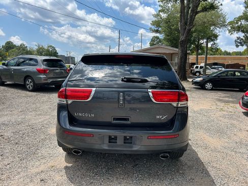 Used 2013 Lincoln MKX FWD image 8