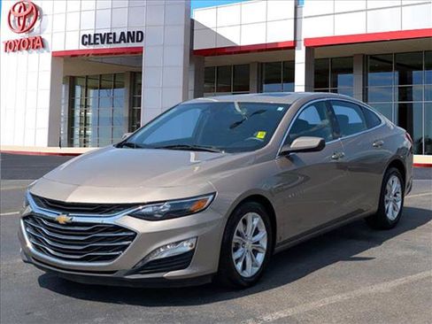Used 2024 Chevrolet Malibu LT FWD image 3