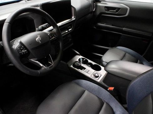 Certified 2025 Ford Bronco Sport Outer Banks w/ Outer Banks Tech Package+ AWD/4WD image 24
