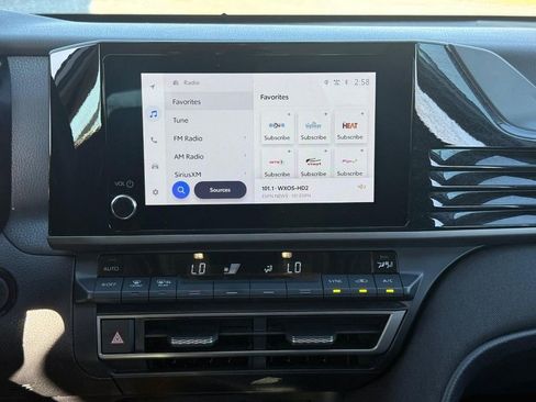 Used 2025 Toyota Camry LE image 14