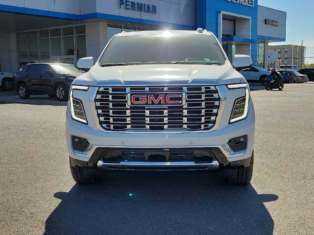 New 2026 GMC Yukon Denali w/ Denali Reserve Package AWD/4WD image 3