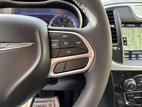 Used 2023 Chrysler 300 Touring L w/ Popular Equipment Group image 20