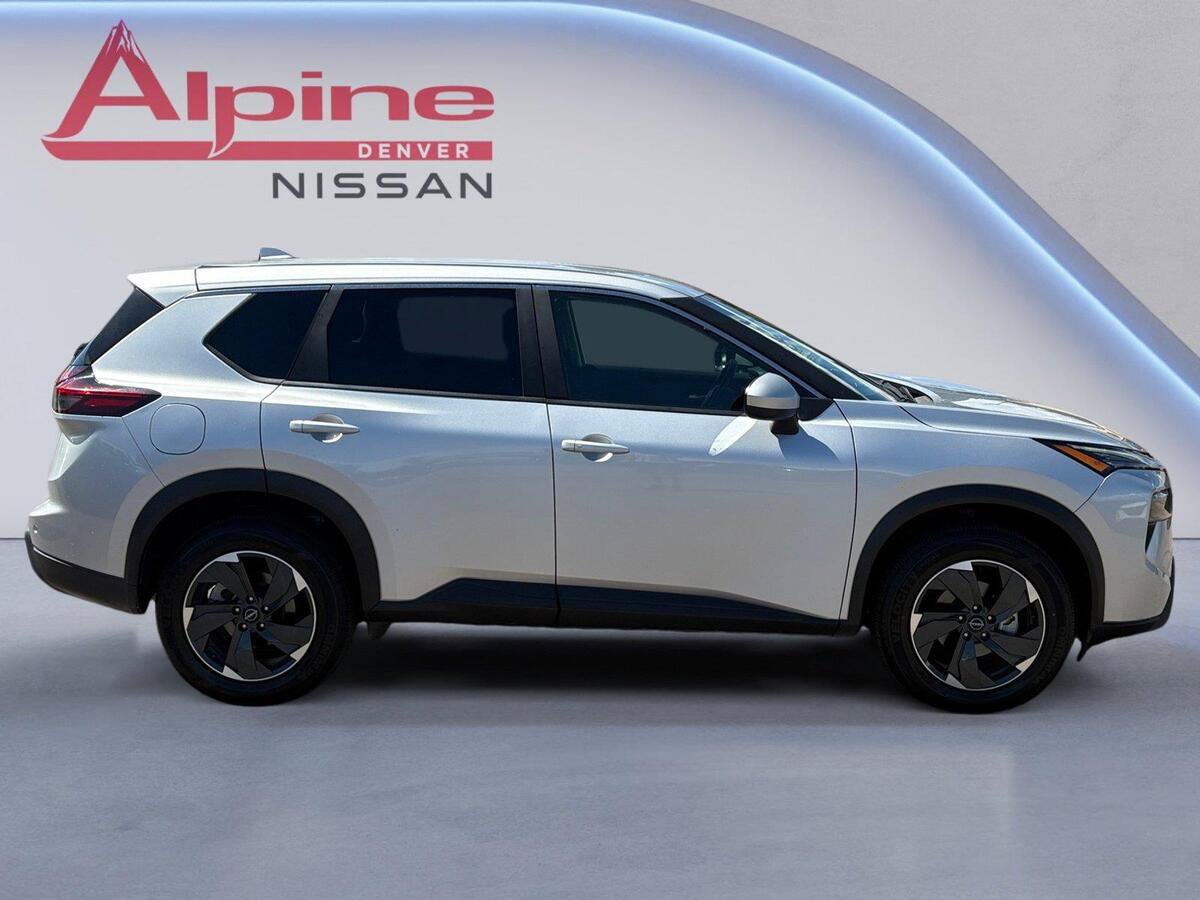 Used 2024 Nissan Rogue SV AWD/4WD image 6