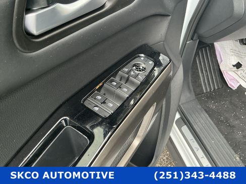 Used 2025 Nissan Pathfinder Platinum FWD image 22