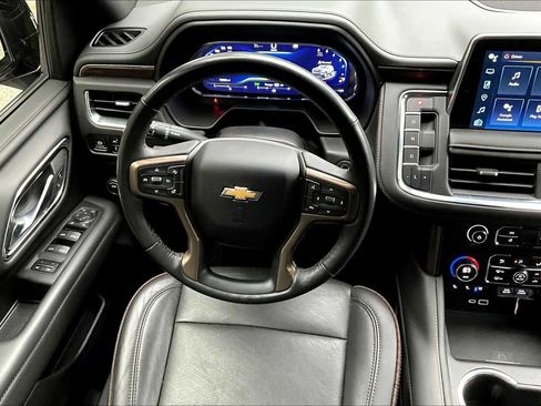 Used 2023 Chevrolet Suburban High Country w/ Premium Package 2 image 5