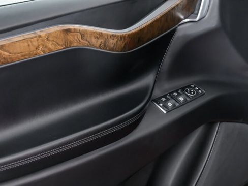 Used 2018 Tesla Model X 100D image 20