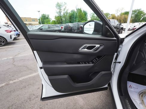 Used 2026 Land Rover Range Rover Velar S AWD/4WD image 10