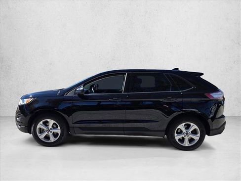 Used 2017 Ford Edge SE image 9
