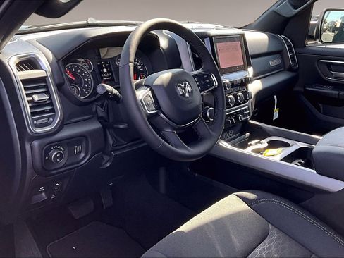New 2026 RAM 1500 4x4 Crew Cab image 7
