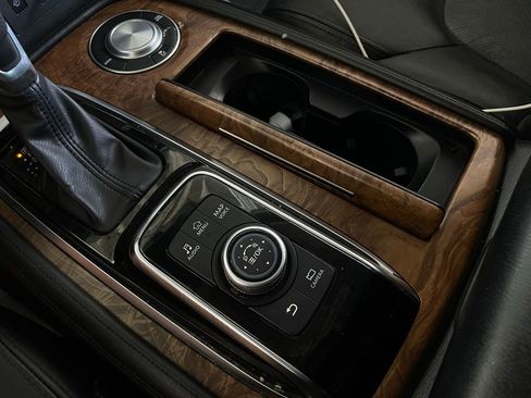 Used 2021 Nissan Armada SL w/ Captain's Chairs Package image 44