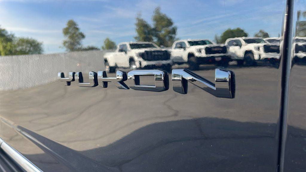 New 2026 GMC Yukon Elevation w/ Elevation Premium Package AWD/4WD image 11
