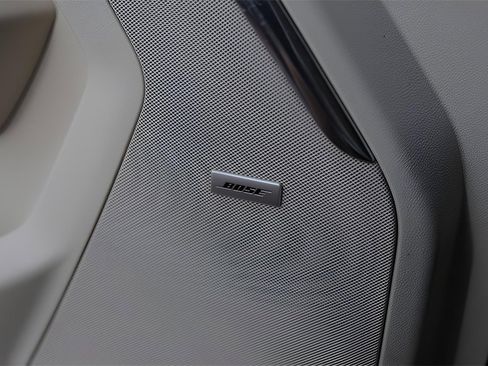 Used 2024 GMC Yukon Denali w/ Denali Reserve Package image 26