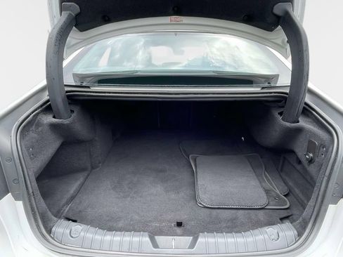 Used 2018 Jaguar XF Premium AWD/4WD image 11