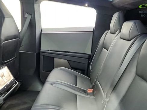 Used 2024 Tesla Cybertruck AWD Crew Cab image 26
