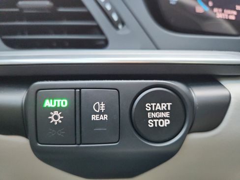 Certified 2025 Porsche 911 Carrera image 19