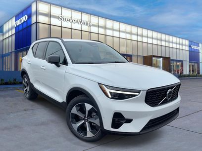 New 2025 Volvo XC40 B5 Plus w/ Protection Package Premier