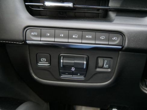 Used 2021 Cadillac Escalade ESV Sport Platinum image 32