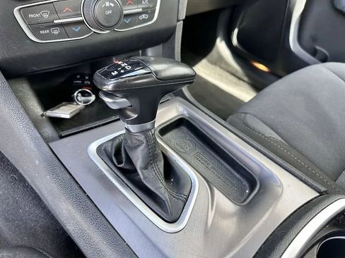 Used 2022 Dodge Charger SXT RWD image 23