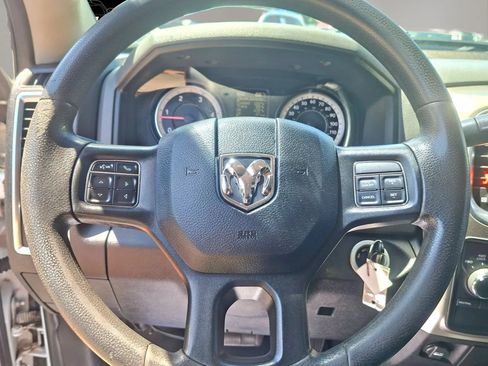 Used 2018 RAM 3500 SLT AWD/4WD image 22