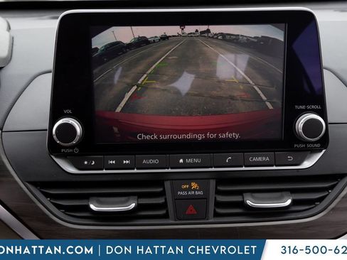 Used 2025 Nissan Altima 2.5 SV FWD image 7