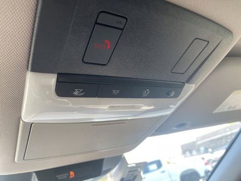 Used 2025 Nissan Rogue SV image 15