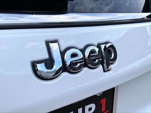 Used 2025 Jeep Compass Limited w/ Elite Group AWD/4WD image 30