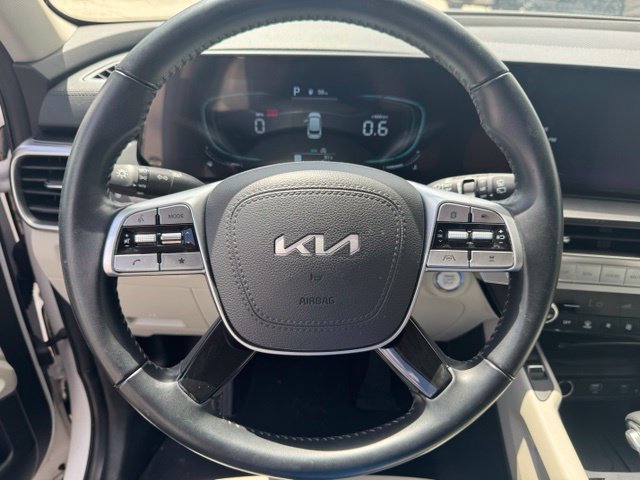 Used 2025 Kia Telluride S FWD image 17