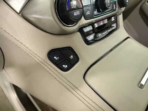 Used 2018 GMC Yukon XL Denali AWD/4WD image 23