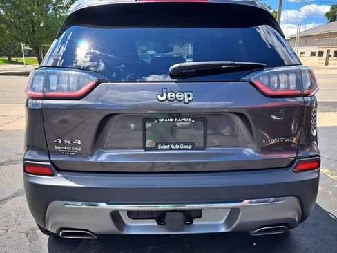 Used 2019 Jeep Cherokee Limited w/ Trailer Tow Group AWD/4WD image 2