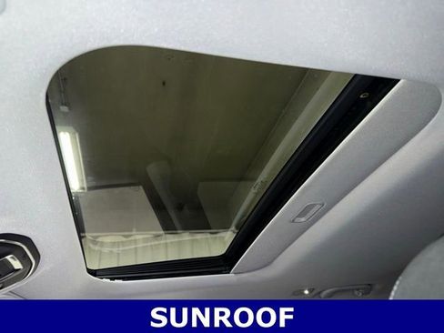 Used 2023 Jeep Grand Cherokee Laredo w/ Luxury Tech Group I image 29