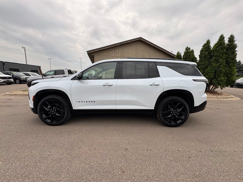 Used 2026 Chevrolet Traverse RS w/ LPO, Floor Liner Package AWD/4WD image 12