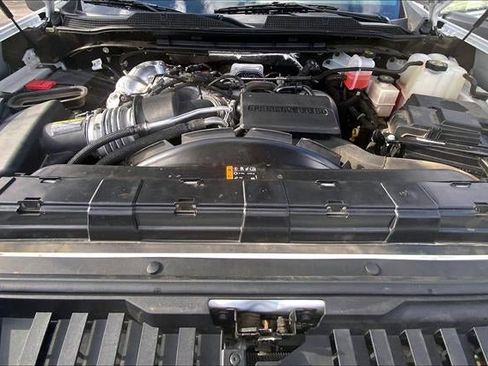 Used 2024 Chevrolet Silverado 2500 High Country w/ High Country Premium Package image 9