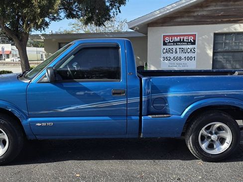 Used 2000 Chevrolet S10 Pickup LS w/ Preferred Equipment Group image 2