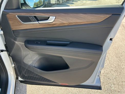 New 2026 Volkswagen Atlas SE image 37