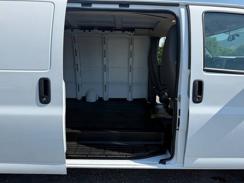 Used 2025 Chevrolet Express 2500 Extended w/ Driver Convenience Package RWD image 22