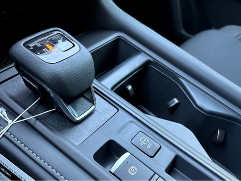 New 2026 Nissan Pathfinder SV image 12