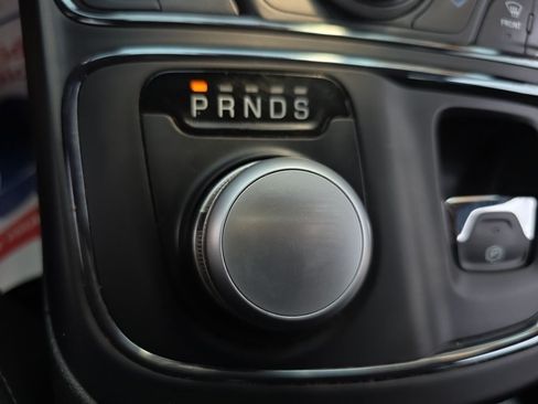 Used 2015 Chrysler 200 S w/ Navigation & Sound Group I FWD image 21